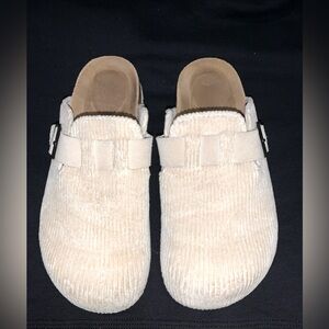 Cream cushionaire sandals